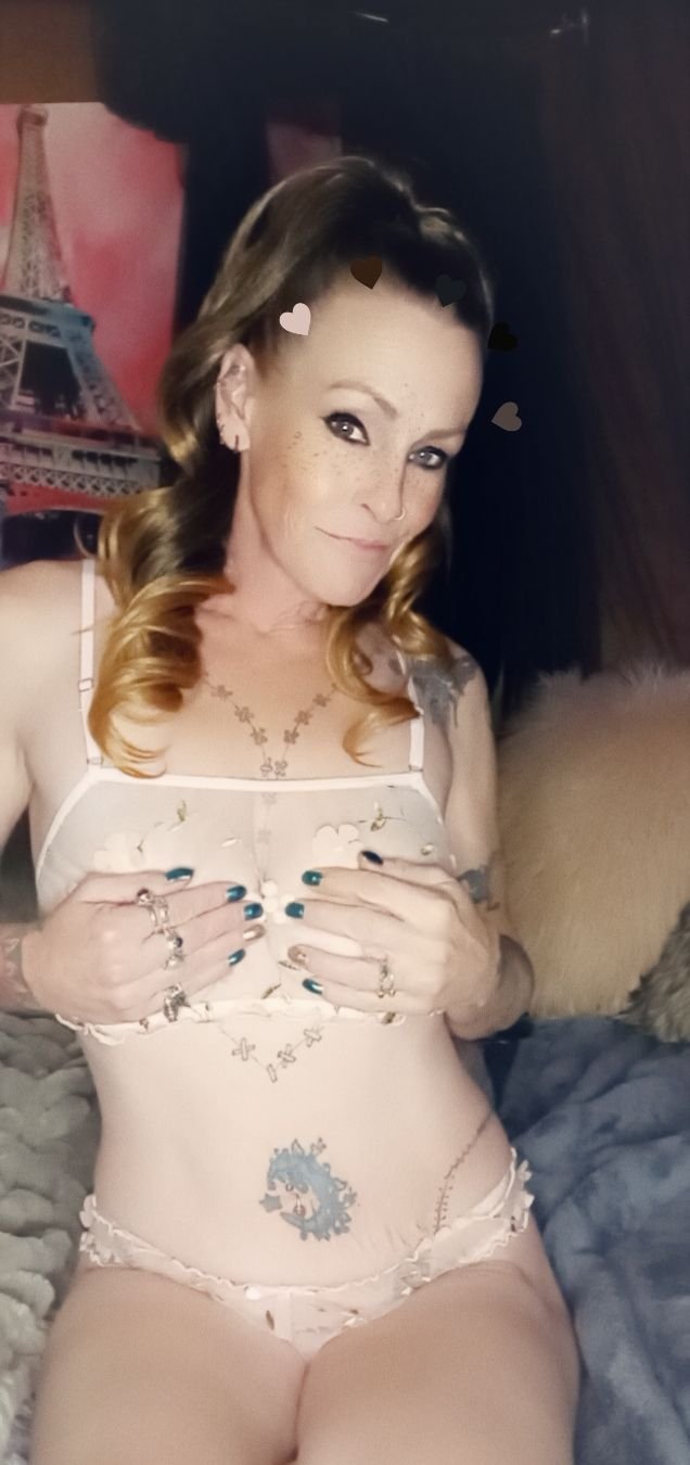 NaughtyBeaver from City of Edinburgh,United Kingdom